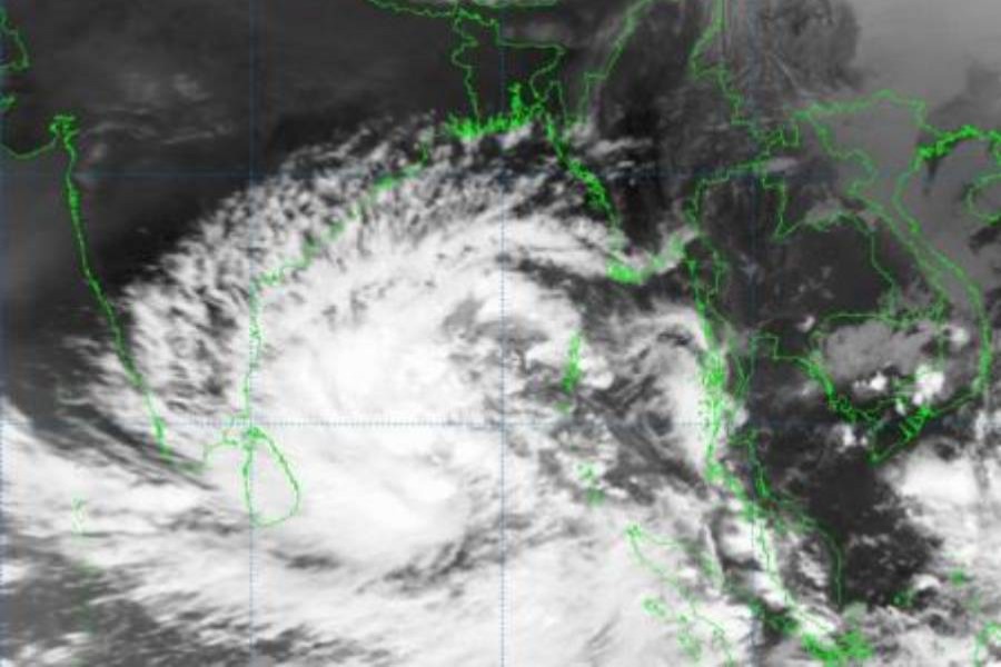 Low pressure intensifies into well-marked low over Southeast Bay