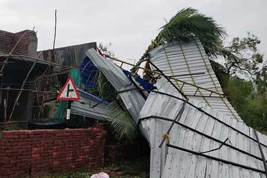 Cyclone Mandous hits southern India, kills at least four people