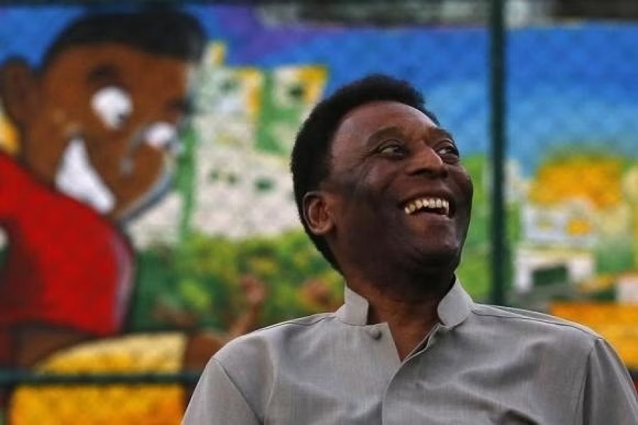 Brazil football legend Pele's family gather at hospital bedside