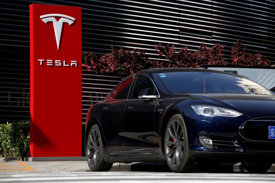 Tesla short sellers pile on pressure after most profitable trade in 2022