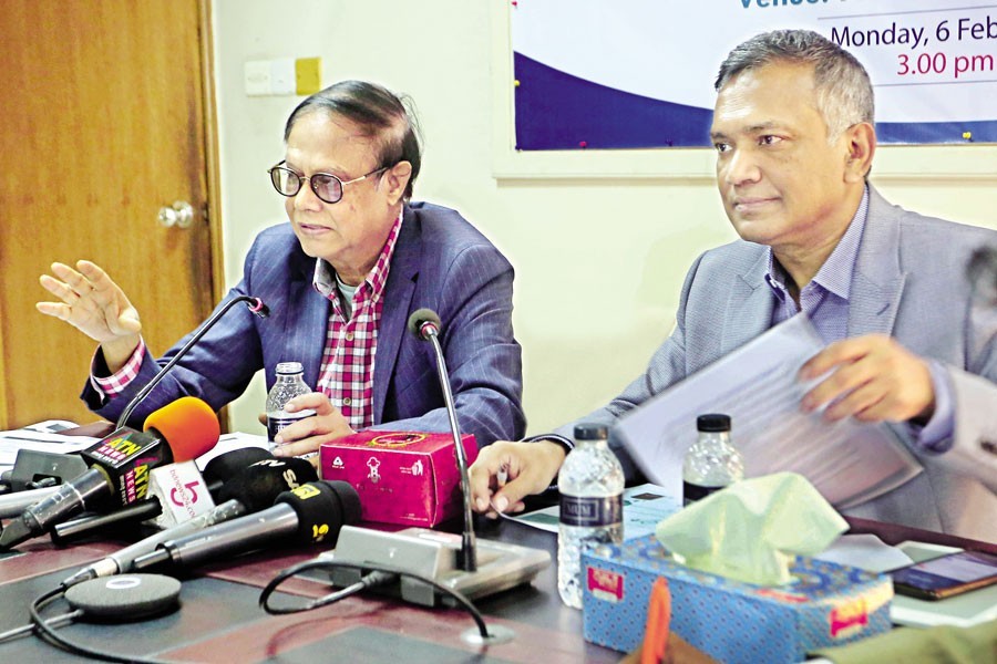 Policy Research Institute (PRI) Executive Director Dr Ahsan H Mansur addresses a press briefing organised by the PRI on 'Implications of IMF Loan Conditions on Domestic Revenue Mobilisation' at PRI office in Dhaka on Monday. Director of the PRI Study Centre on Domestic Resource Mobilisation Dr Mohammad A Razzaque also spoke at the event. — FE photo