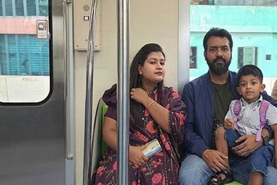 Metro rail gets crowded by weekend joyrides